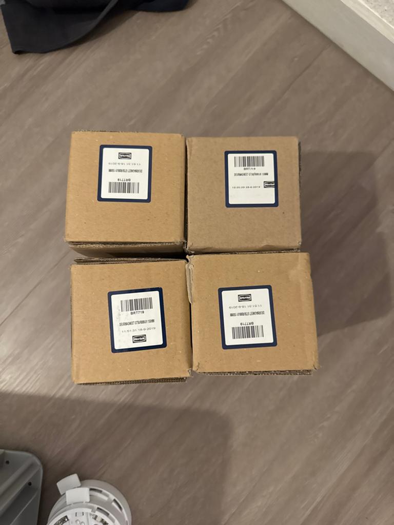 Hertek Deurmagneet GT50 R089.01 150mm - Nieuw (4 stuks), Ophalen of Verzenden, Zo goed als nieuw