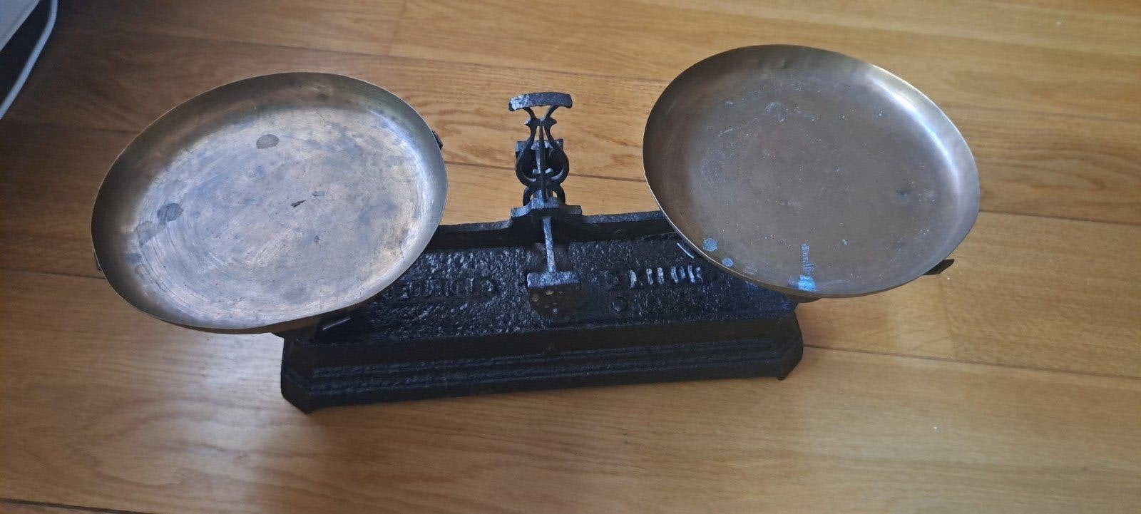 Antieke weegschaal, Witgoed en Apparatuur, Weegschalen, Ophalen, Gebruikt, 500 gram of grover, Minder dan 10 kg