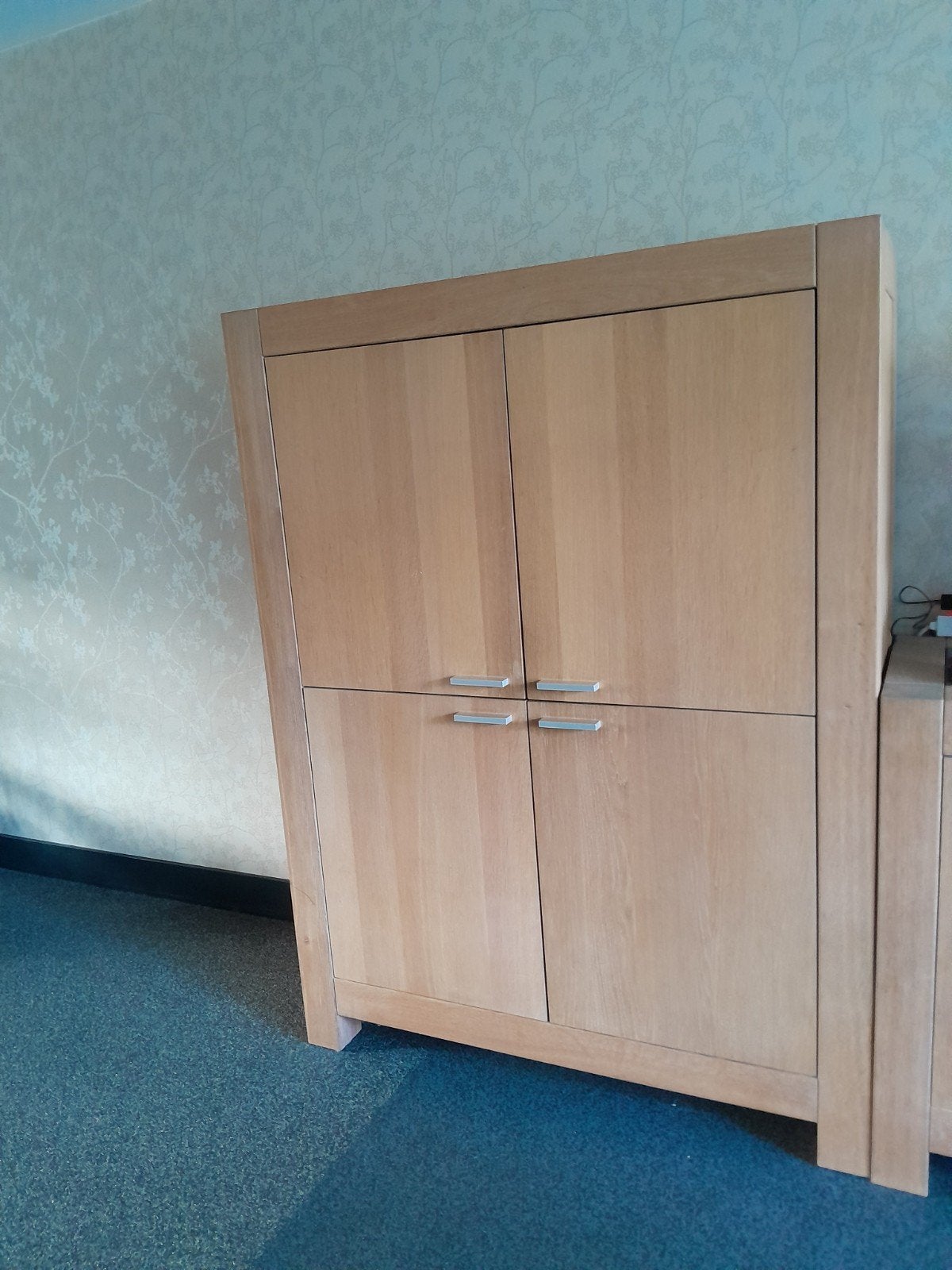Mooie massief houten buffetkast, Ophalen, 100 tot 150 cm, Zo goed als nieuw, 150 tot 200 cm