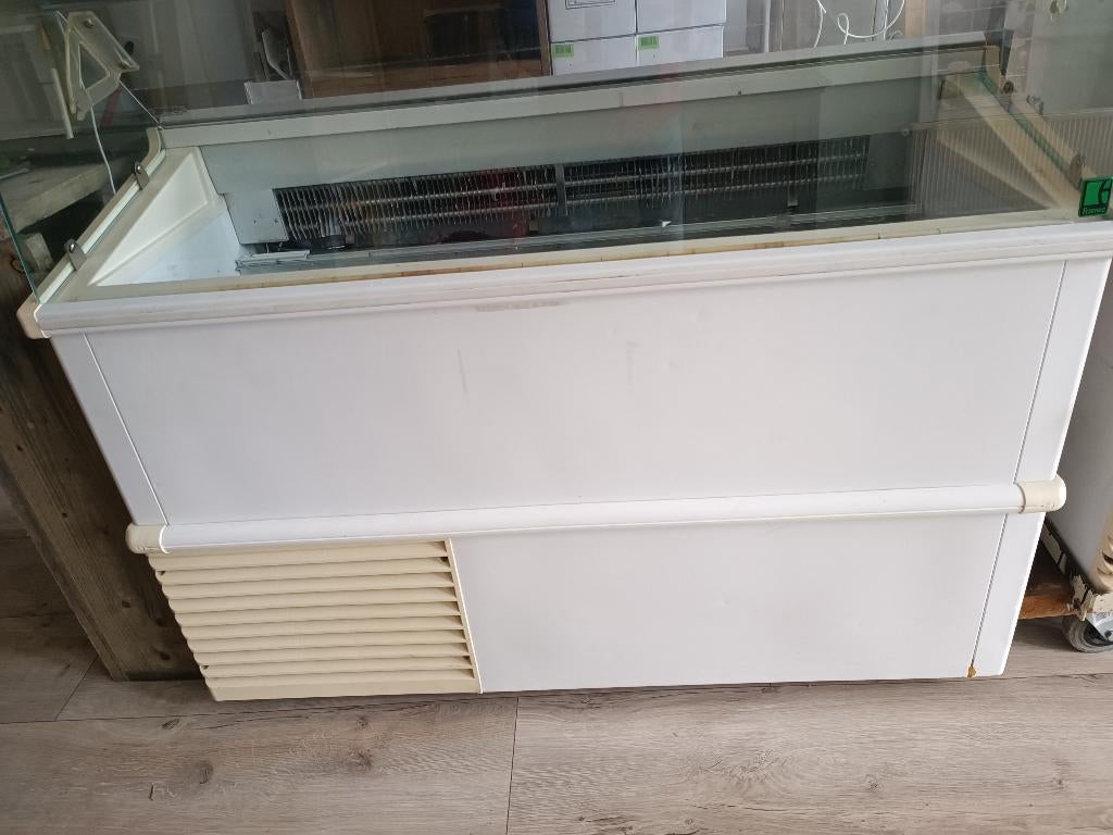 Ijsvitrine 7 bakken, Gebruikt, 120 tot 140 cm, Vrijstaand, 90 cm of meer
