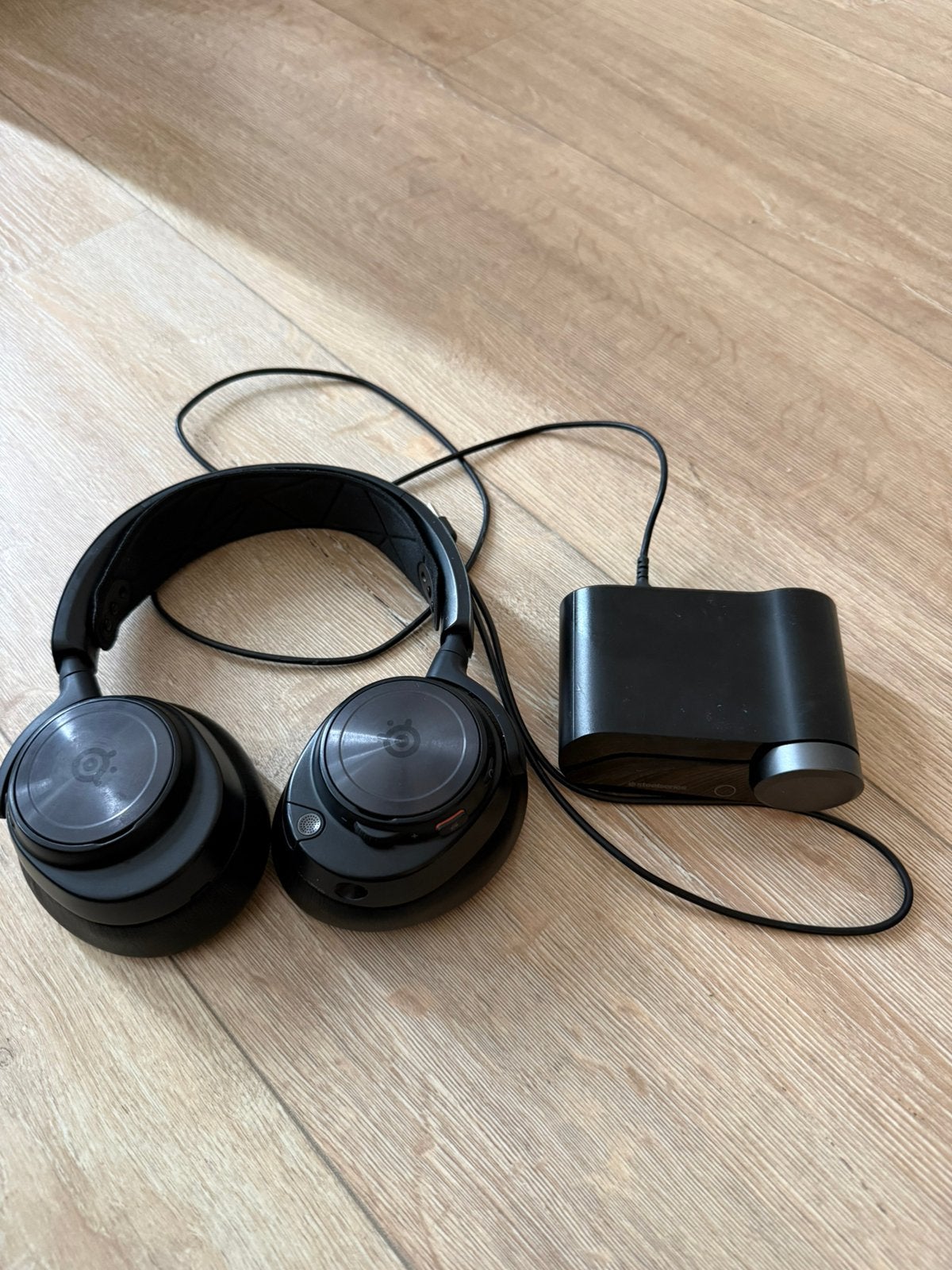 Arctis Nova Pro Wireless, Ophalen, Mute-functie, Steelseries Arctis, Zo goed als nieuw