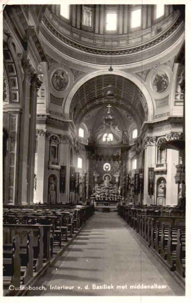 Oudenbosch Interieur v.d. Basiliek met midden-altaar 1955., Ophalen, 1940 tot 1960, Gelopen, Noord-Holland