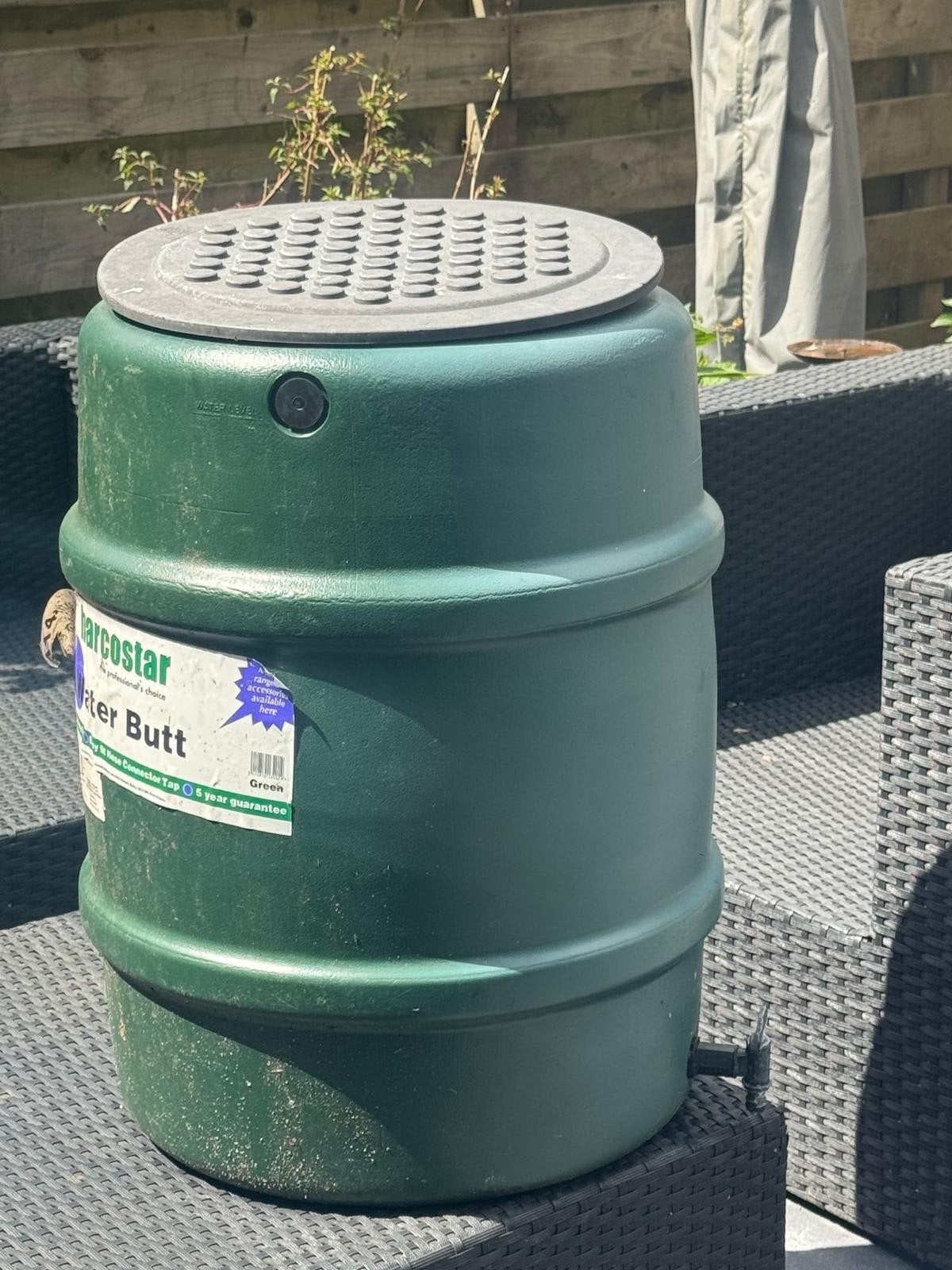 Groene regenton 114 liter met kindveilig deksel, 75 tot 150 liter, Ophalen of Verzenden, Gebruikt, Kunststof