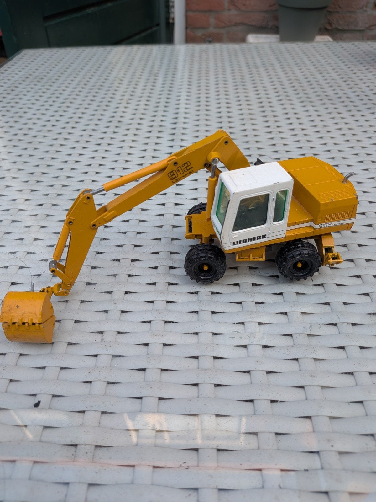 Liebherr 912 schaalmodel, Hobby en Vrije tijd, Modelauto's | 1:50, Ophalen of Verzenden, Zo goed als nieuw, Hijskraan, Tractor of Landbouw