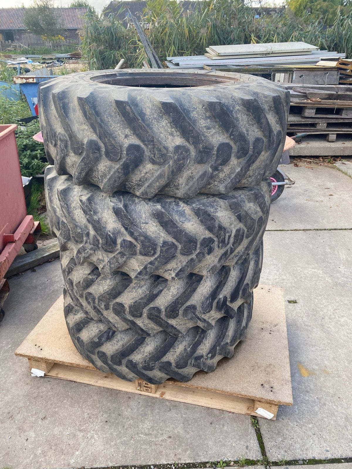 Unimog banden 12.5xR20 - Gebruikt maar niet lek, Ophalen, Gebruikt