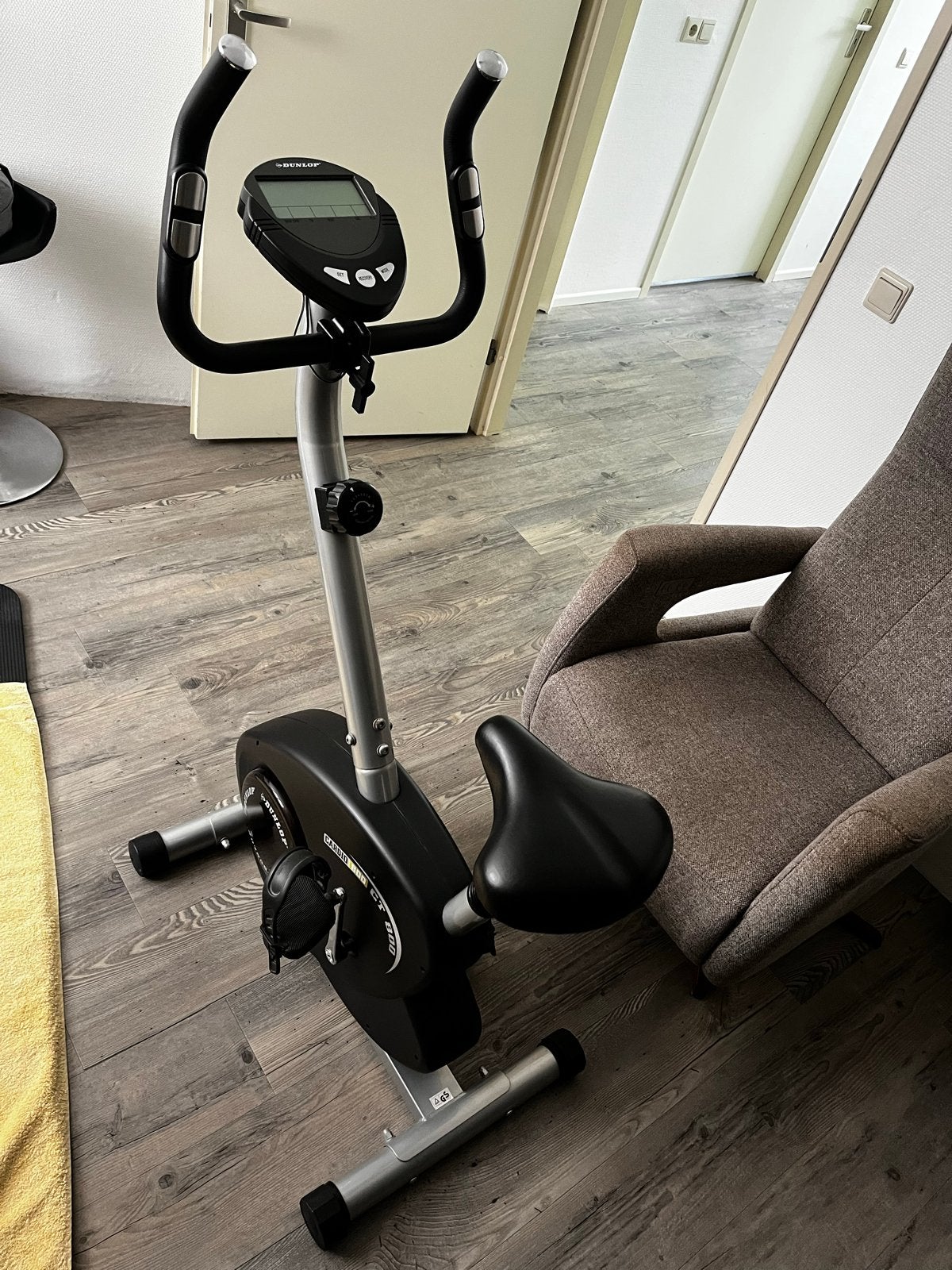 Dunlop Hometrainer - Zo goed als nieuw, Ophalen, Zo goed als nieuw, Metaal, Benen