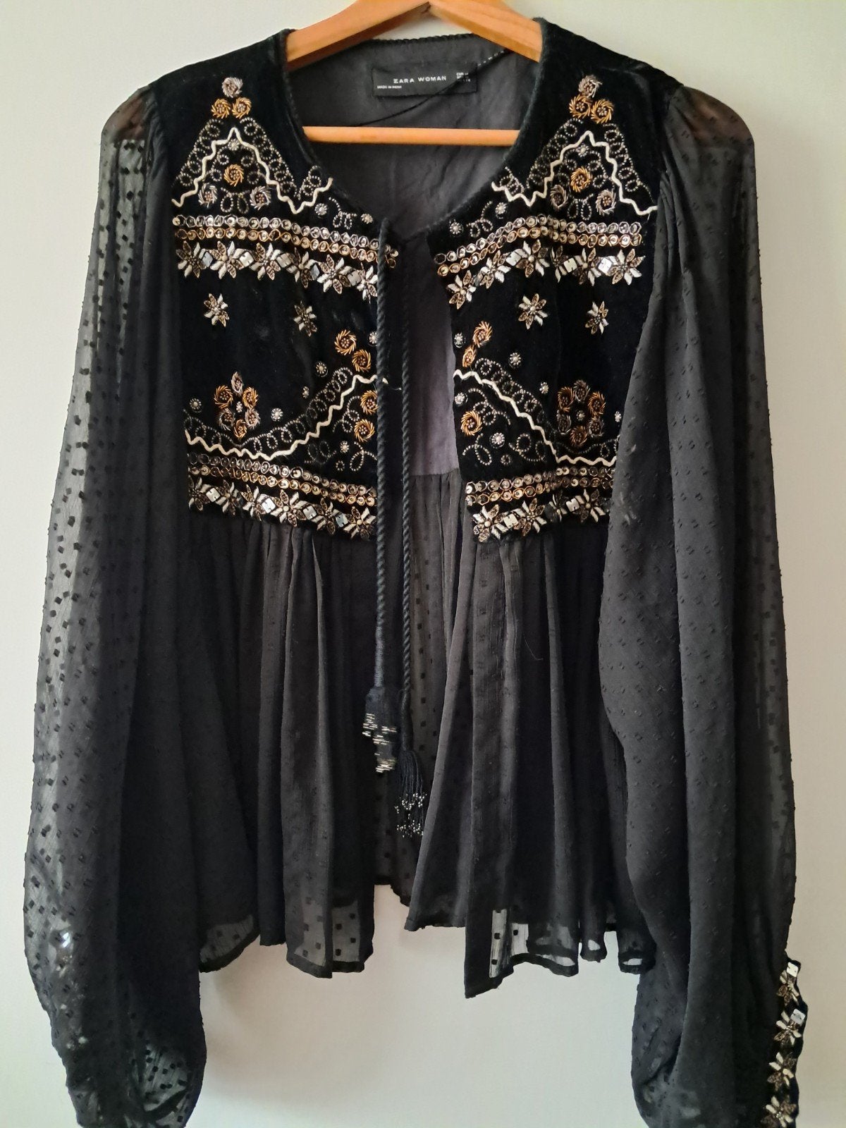 Zara Nieuw Prachtig Geborduurd Blouse Maat M, Kleding | Dames, Maat 38/40 (M), Nieuw, Ophalen of Verzenden, Lange mouw