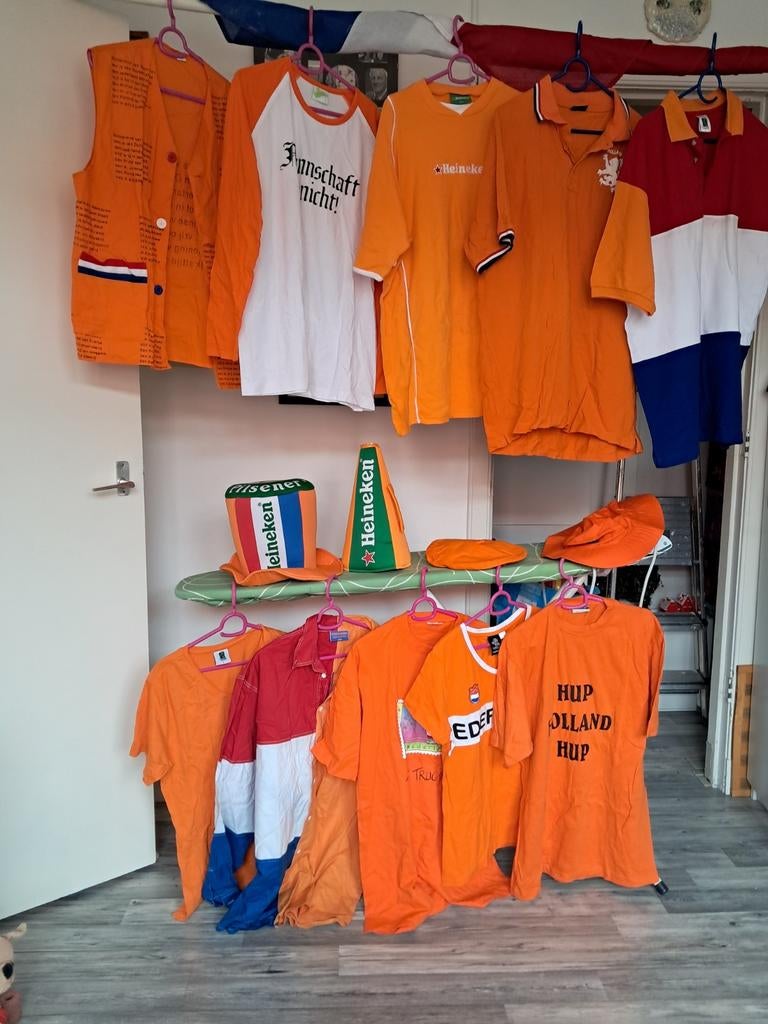 Oranje shirts en attributen, Ophalen of Verzenden, Oranje of Koningsdag
