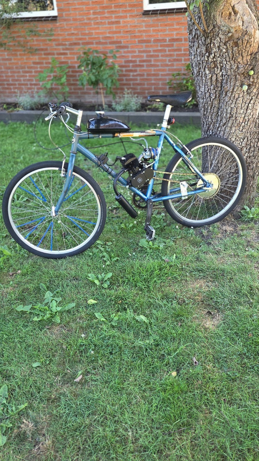 zelfbouw racefiets met 2 takt motortje, Zo goed als nieuw, Meer dan 20 versnellingen, 53 tot 57 cm, Ophalen