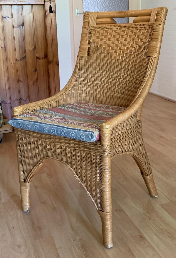 Grenen Eettafel met rotan stoelen., Huis en Inrichting, Tafels | Eettafels, Ophalen, 100 tot 150 cm, Country / oud Hoolands / Ooostenrijks / Duits