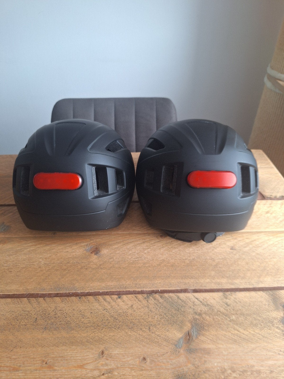 falkx 2 helmen voor 40 euro ! nieuwstaat! fiets/snor/helmen, Ophalen, Zo goed als nieuw