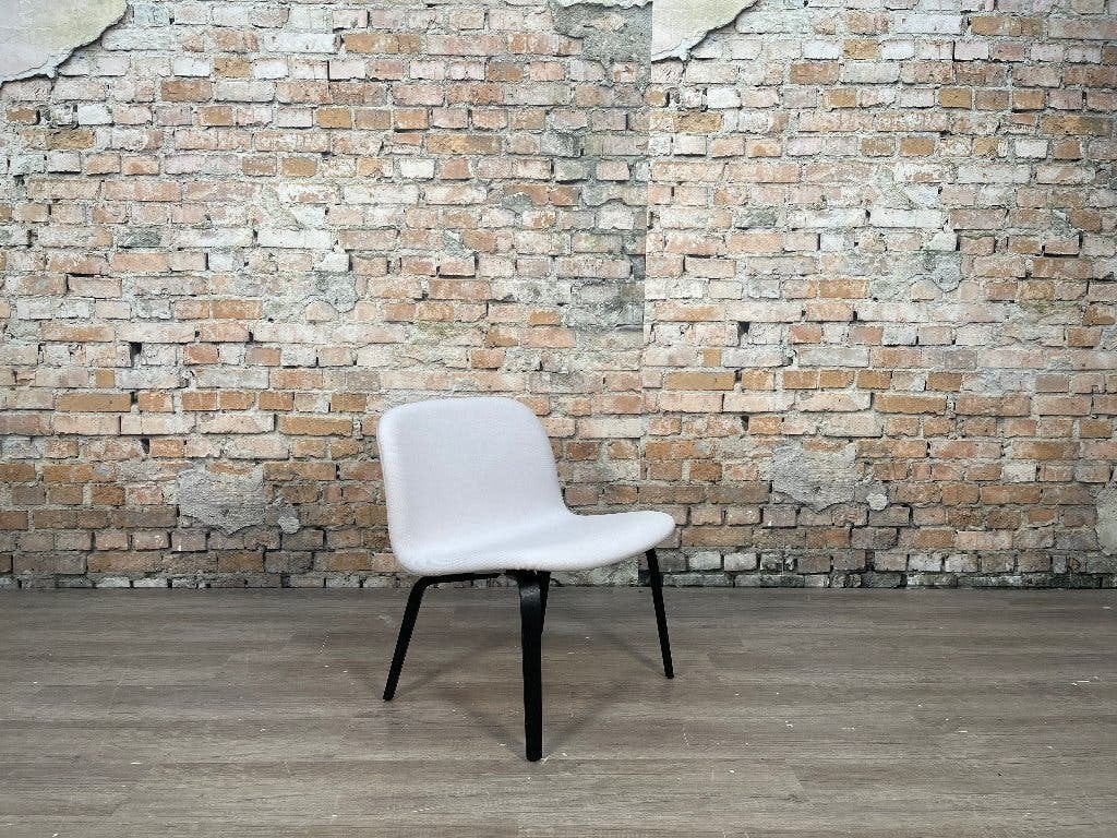 Muuto Fiber Lounge Chair bij TheReSales, Ophalen, Minder dan 75 cm, Design, Zo goed als nieuw