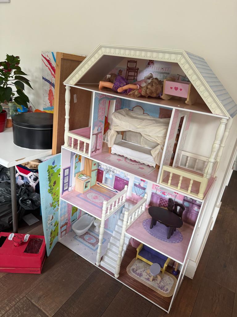 Kidkraft Poppenhuis - Groot en Compleet (125x82x31 cm), Ophalen, Gebruikt, Poppenhuis