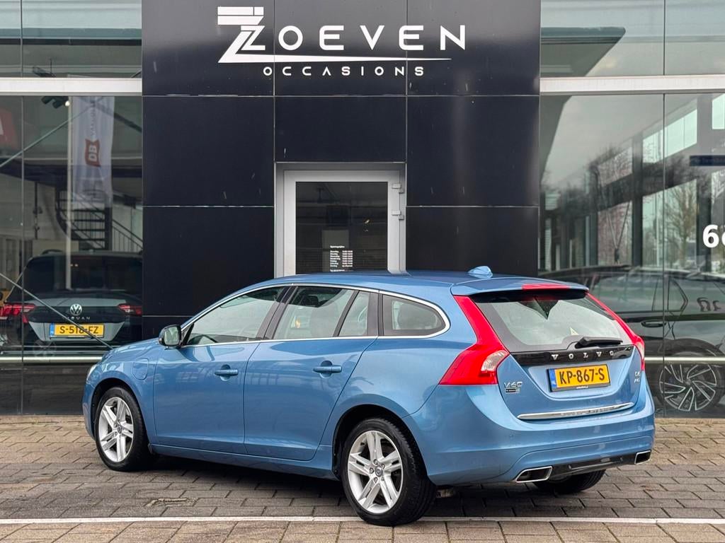 Volvo V60 2.4 D6 AWD Plug-In Hybrid R-Design, Automaat, Zwart, Blauw, Vierwielaandrijving