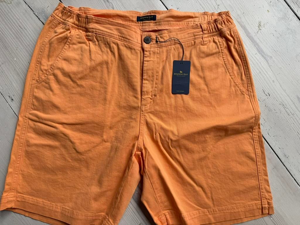 Prachtige chino shorts/korte broek van STEPPIN’OUT size XXL, Kleding | Heren, Broeken en Pantalons, Zo goed als nieuw, Maat 56/58 (XL)