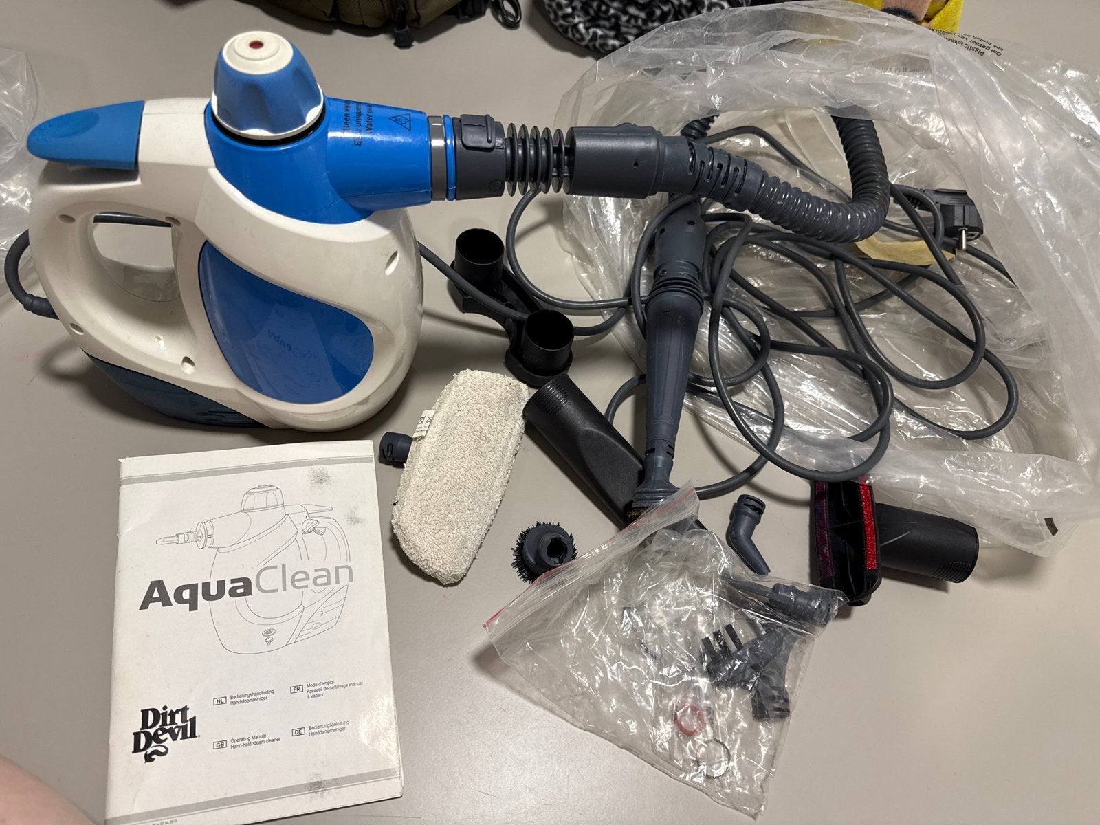 Dirt Devil AquaClean Stoomreiniger met accessoires, Gebruikt, Ophalen of Verzenden, Stoomreiniger, Overige merken