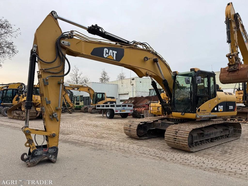 Caterpillar 323D, Niet opgegeven, -, Niet opgegeven, Graafmachine