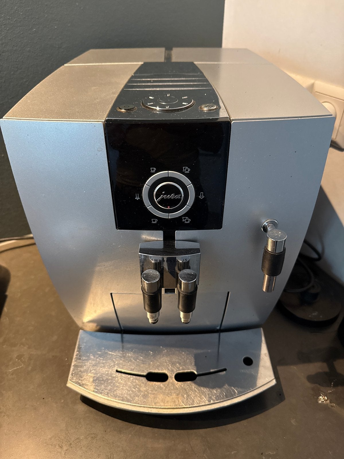 Jura Impressa J5 | ter reparatie, Ophalen, Afneembaar waterreservoir, Gebruikt, Koffiemachine