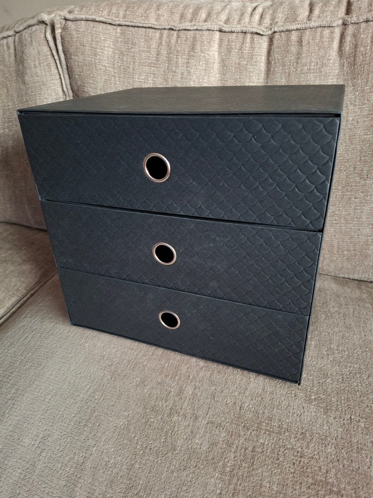 klein zwart ladekastje, Huis en Inrichting, Kasten | Ladekasten, Ophalen, Minder dan 50 cm, Gebruikt, 3 of 4 laden