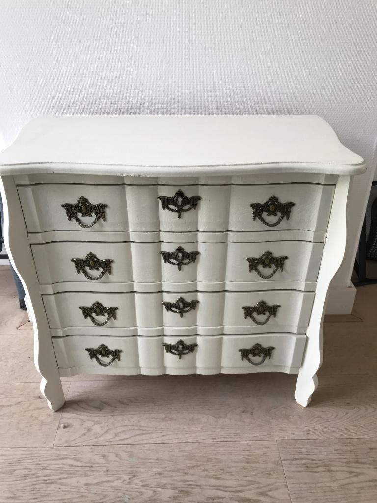 Small Wooden Chest of Drawers (Brocante) 66Lx64Hx34W approx, Ophalen, Gebruikt