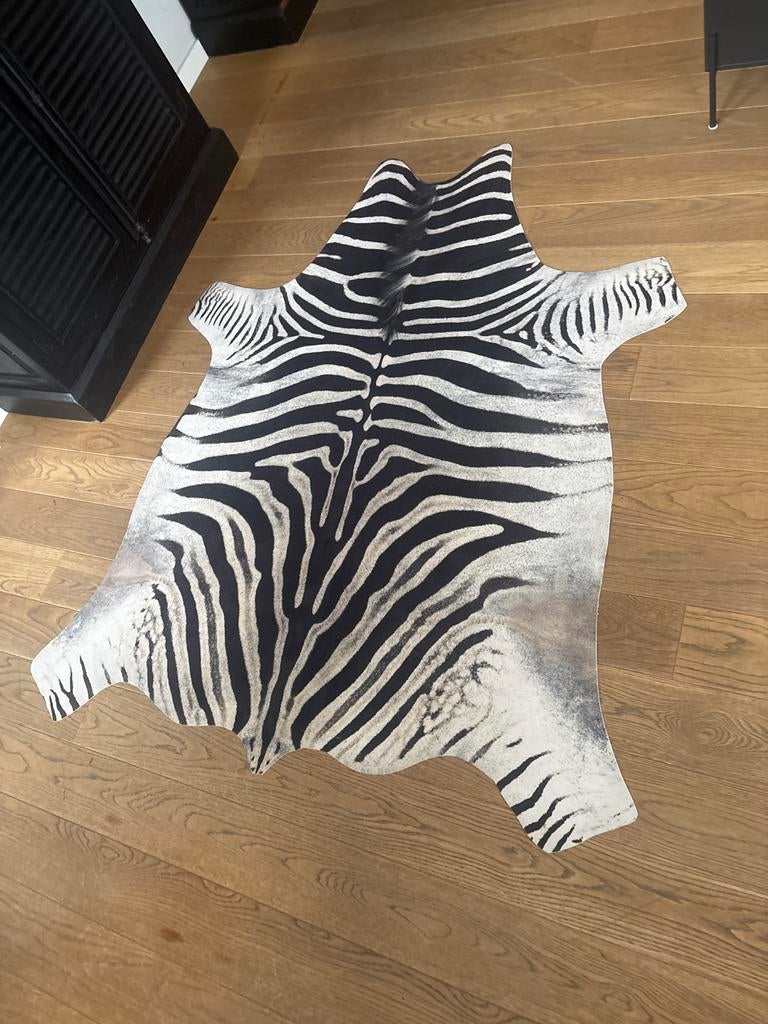 Zebra kleed van textiel - 135x185 cm, Gebruikt, 100 tot 150 cm, Zwart, Ophalen of Verzenden