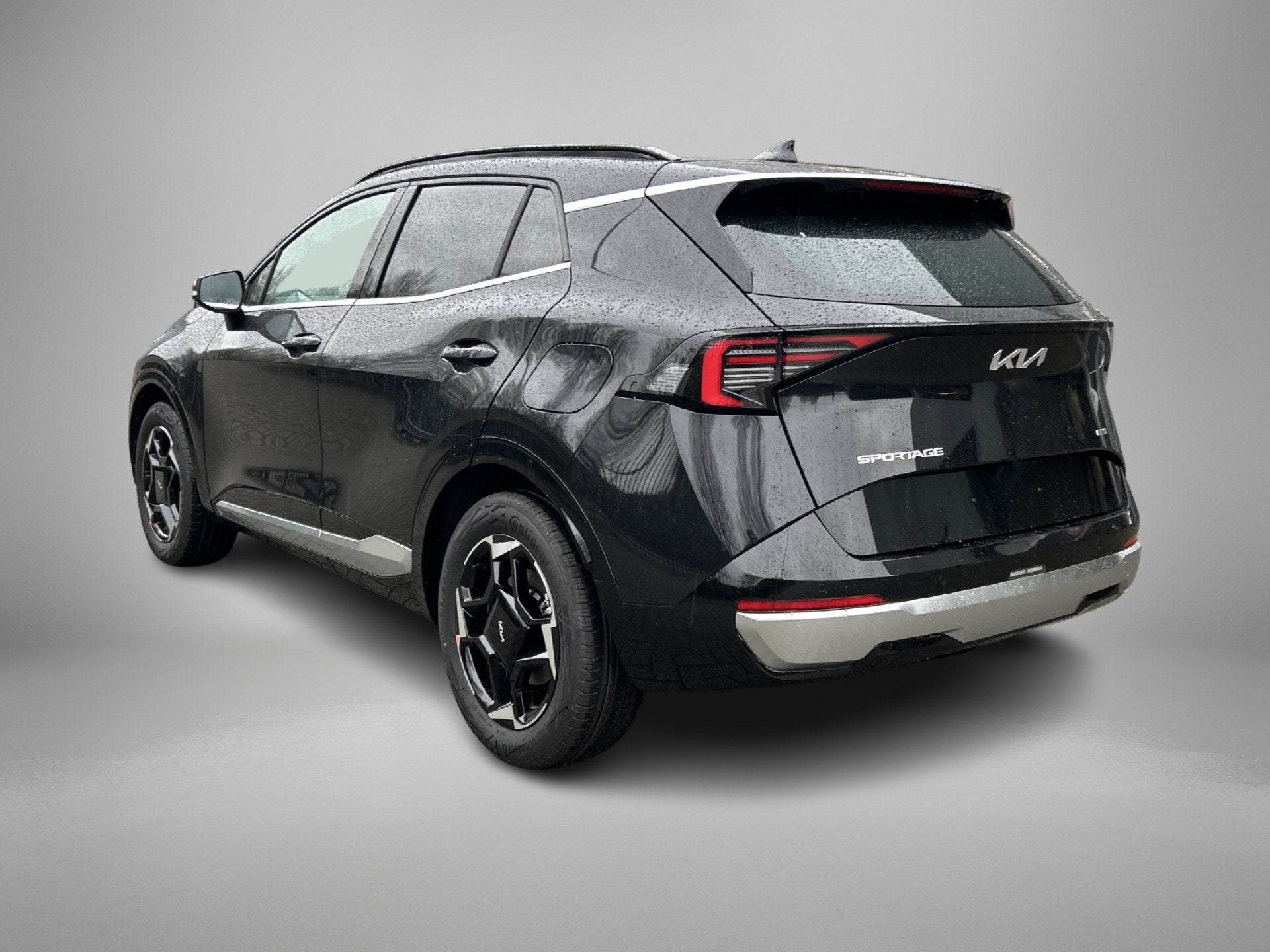 Kia Sportage 1.6 T-GDi Hybrid DynamicPlusLine (bj 2026), Auto's, Automaat, 12 maanden, Metallic lak, Zwart