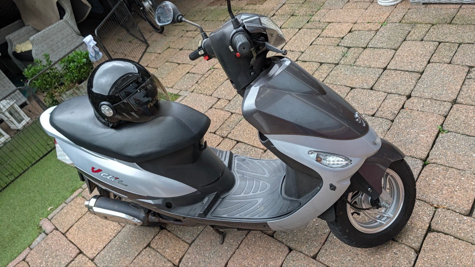Peugeot V-Clic Snorcooter - Grijs - 2013 - 7595 km, Fietsen en Brommers, Ophalen