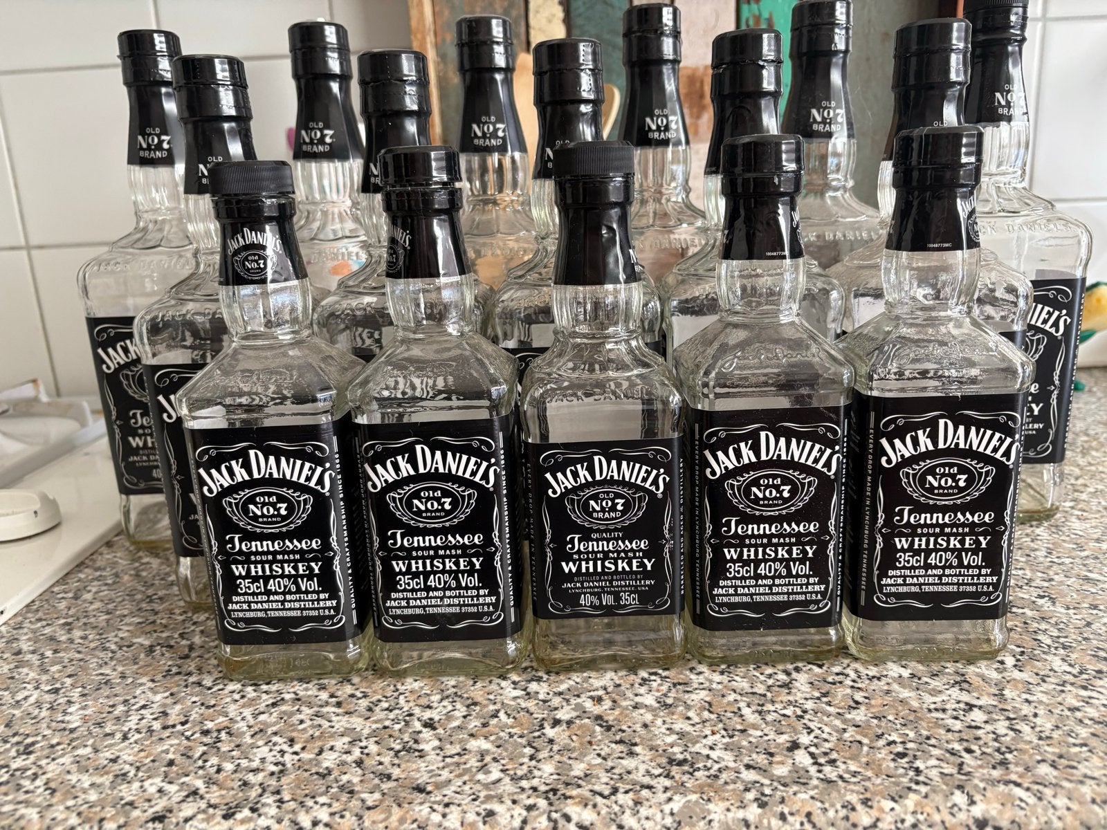 Jack Daniëls fllessen, Ophalen, Gebruikt