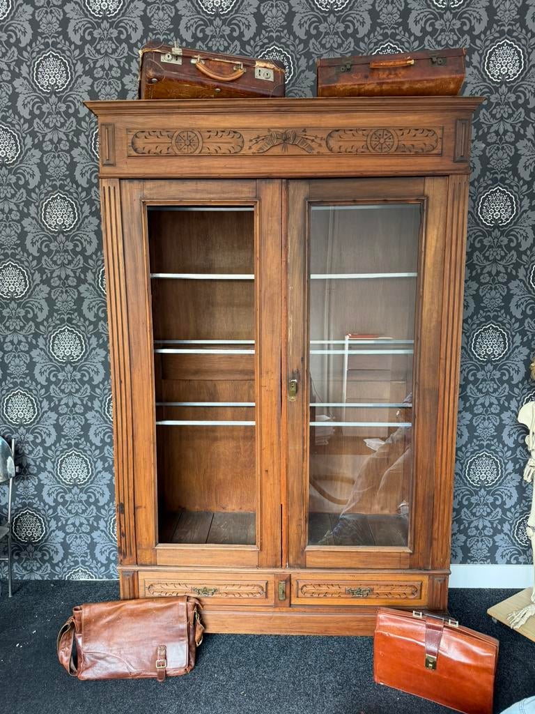 Oude kast, Antiek en Kunst, Antiek | Meubels | Kasten, Ophalen