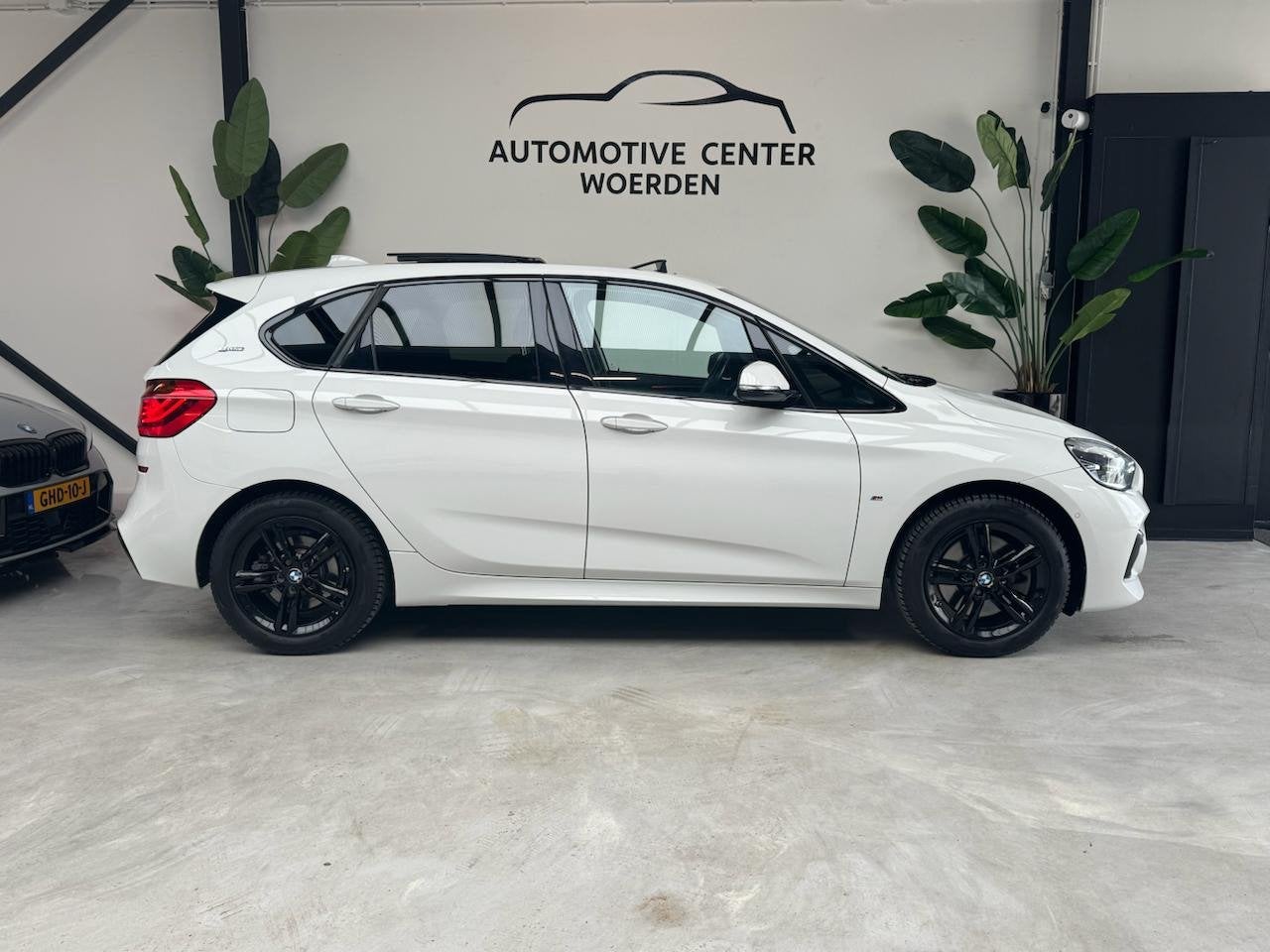 BMW 2-serie Active Tourer 225xe iPerformance High Executive, Automaat, 136 pk, Gebruikt, Wit