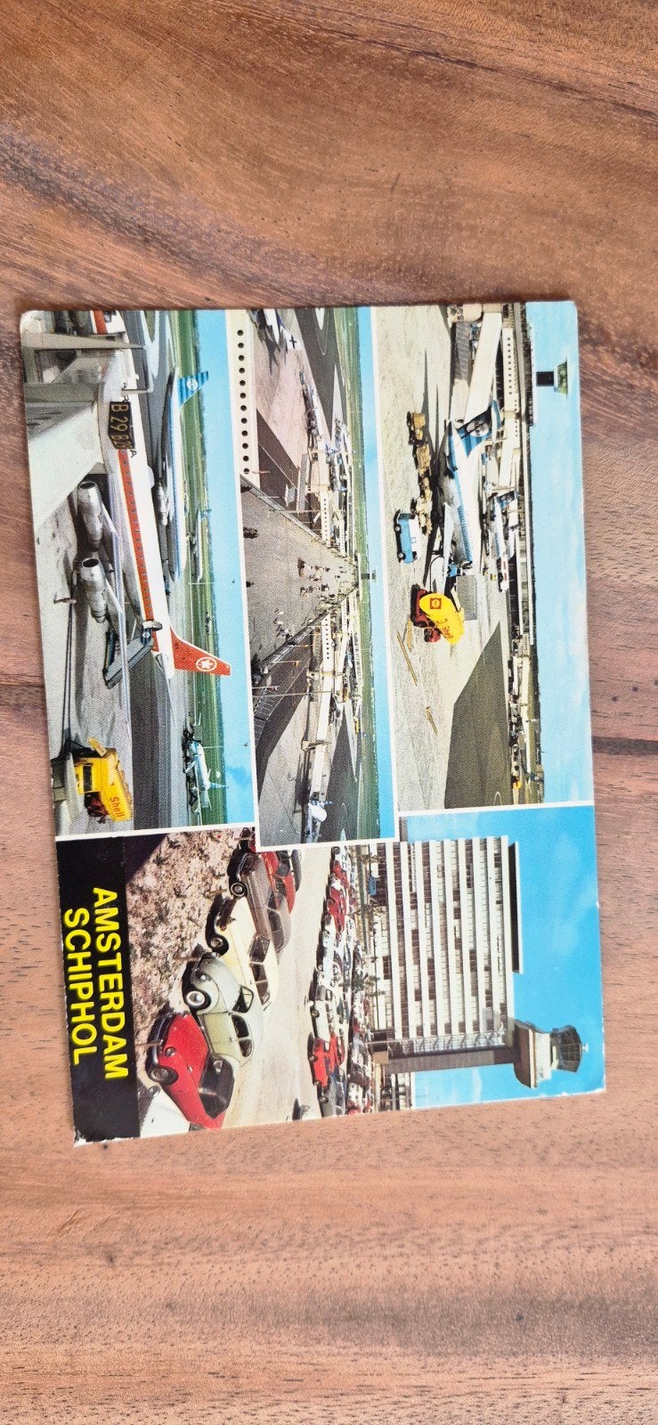 Vintage Ansichtkaart Amsterdam Schiphol - Jaren '60, Verzamelen, Ansichtkaarten | Nederland, Ophalen of Verzenden, 1920 tot 1940