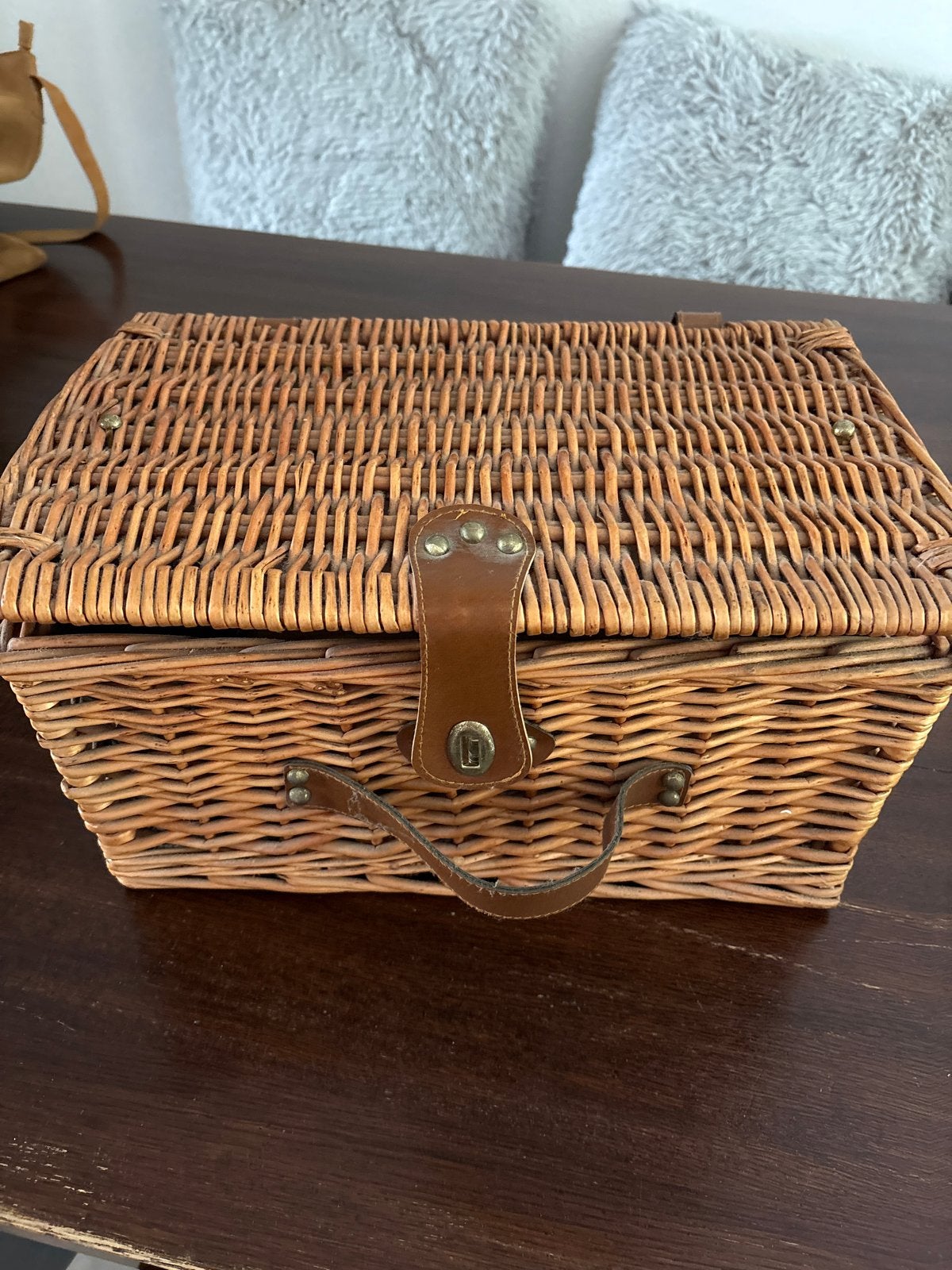Complete picknickmand met servies en bestek, Ophalen, Gebruikt