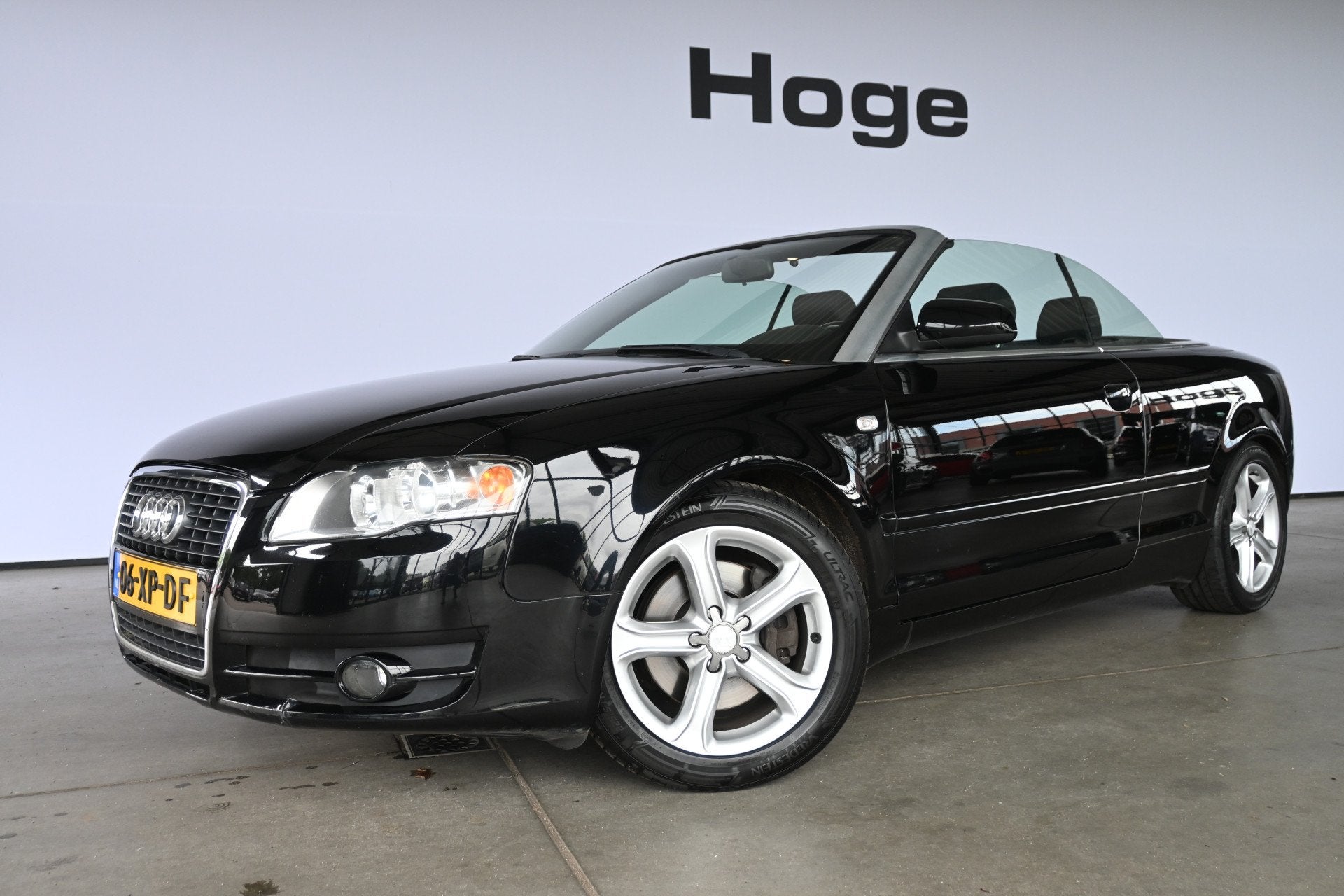Audi A4 2.7 TDI Cabriolet Automaat Airco Cruise control Elek, Auto's, Stof, Gebruikt, Zwart, A4