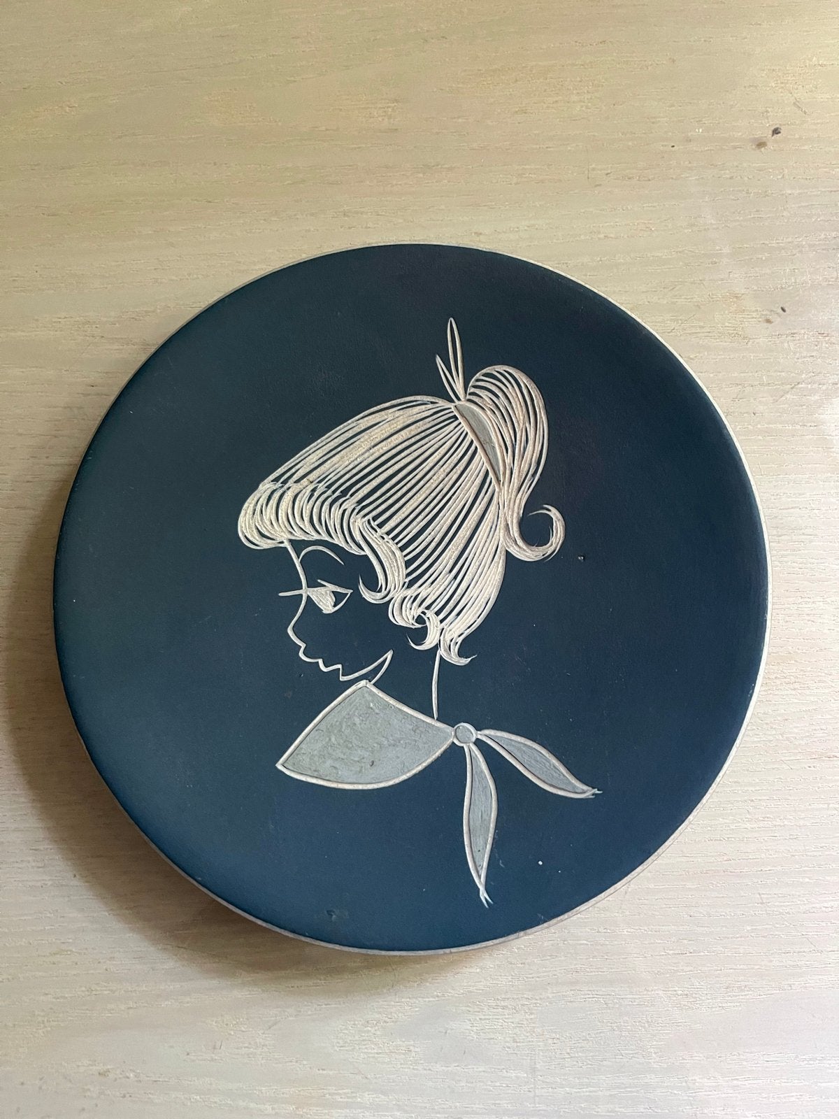 Vintage L’ancora Azura decoratief wandbord met meisjehoofd, Antiek en Kunst, Antiek | Wandborden en Tegels, Ophalen of Verzenden