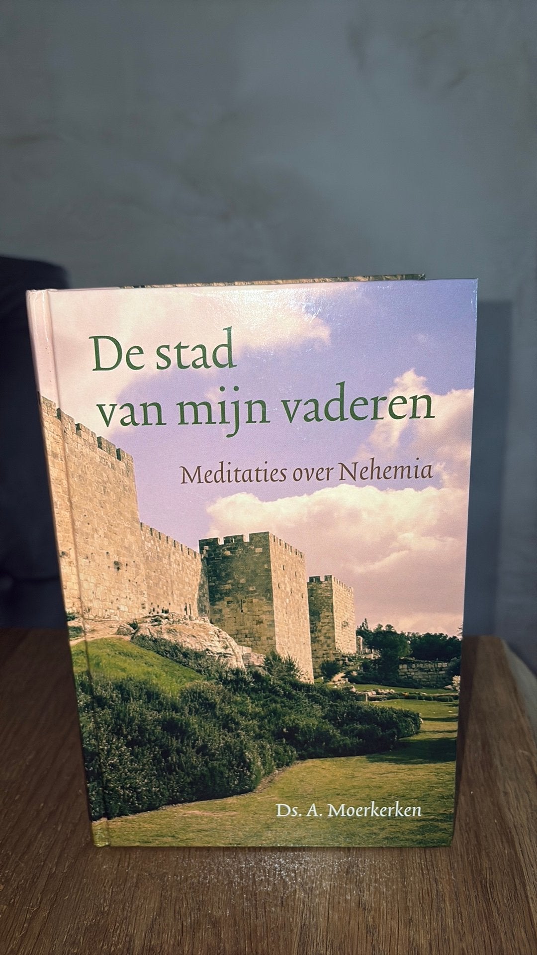 KR-1 De stad van mijn vaderen. Ds A Moerkerken, Boeken, Ophalen of Verzenden, Zo goed als nieuw