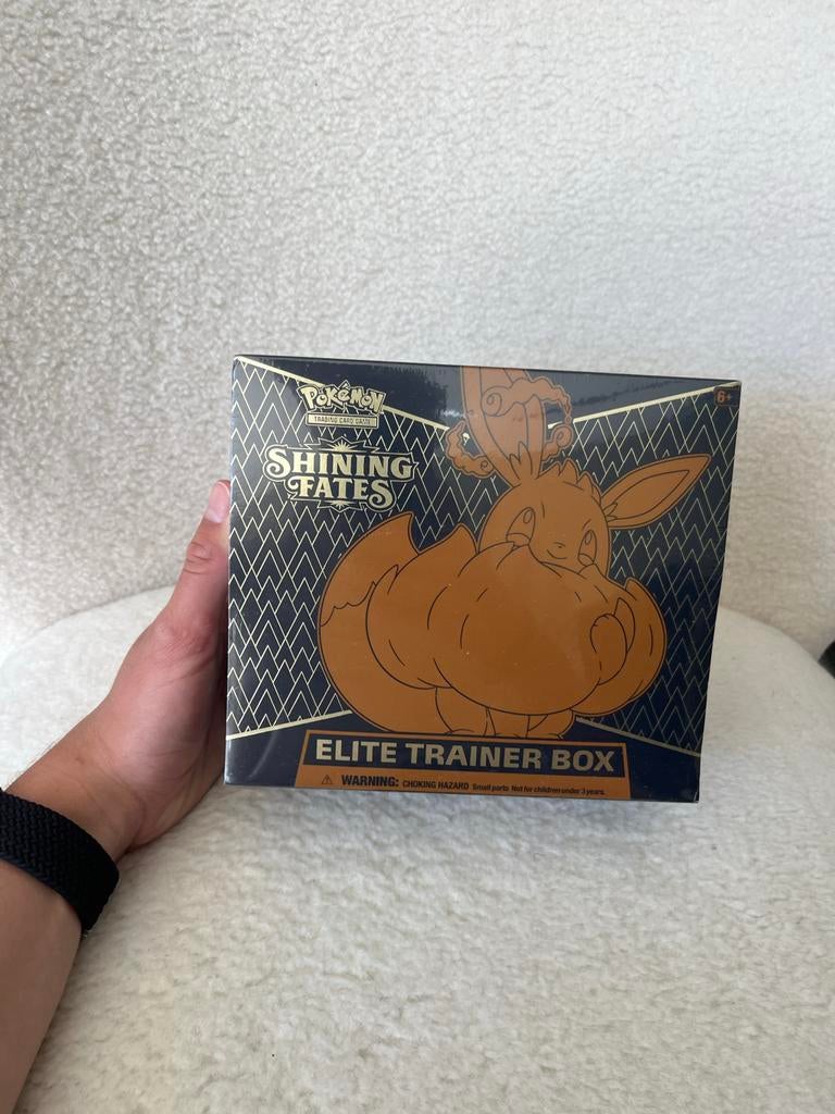 Pokémon TCG Shining Fates Elite Trainer Box Nieuw, Hobby en Vrije tijd, Verzamelkaartspellen | Pokémon, Ophalen of Verzenden, Nieuw