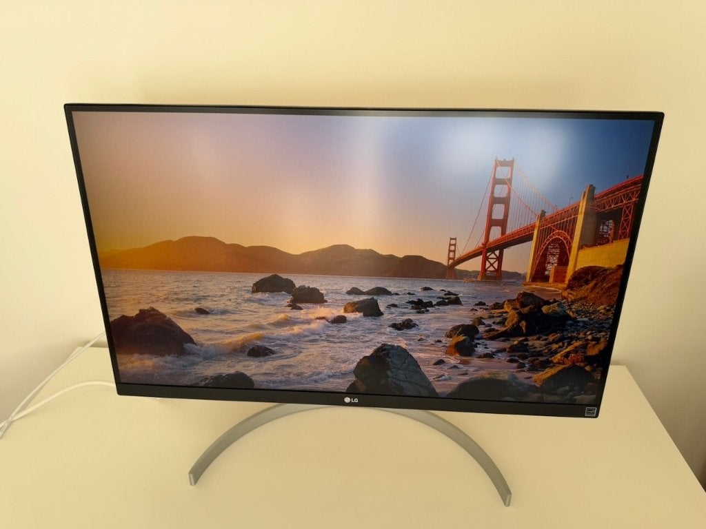 LG 27UL850-W 4K UltraHD IPS Monitor