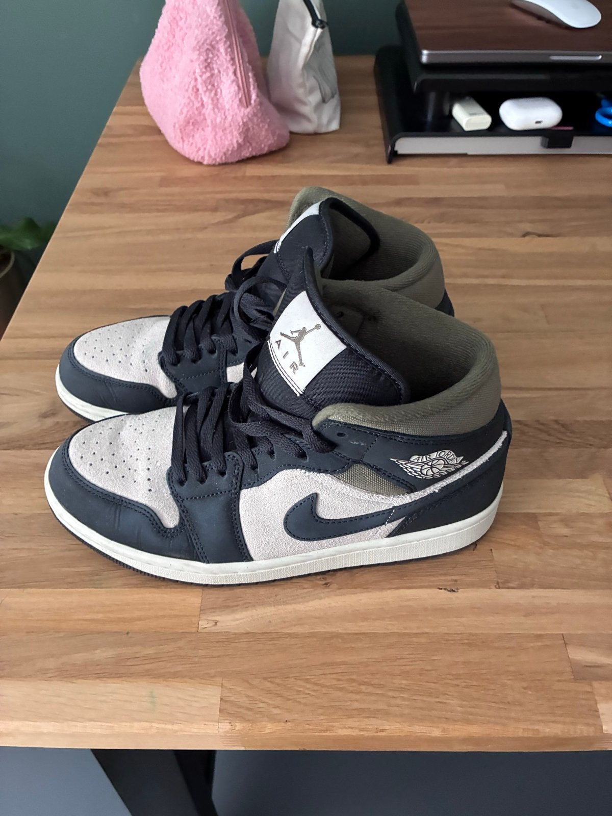Nike Air Jordan 1 Mid SE Craft Inside Out - Maat 40, Kleding | Dames, Schoenen, Ophalen, Zo goed als nieuw, Blauw, Sneakers of Gympen