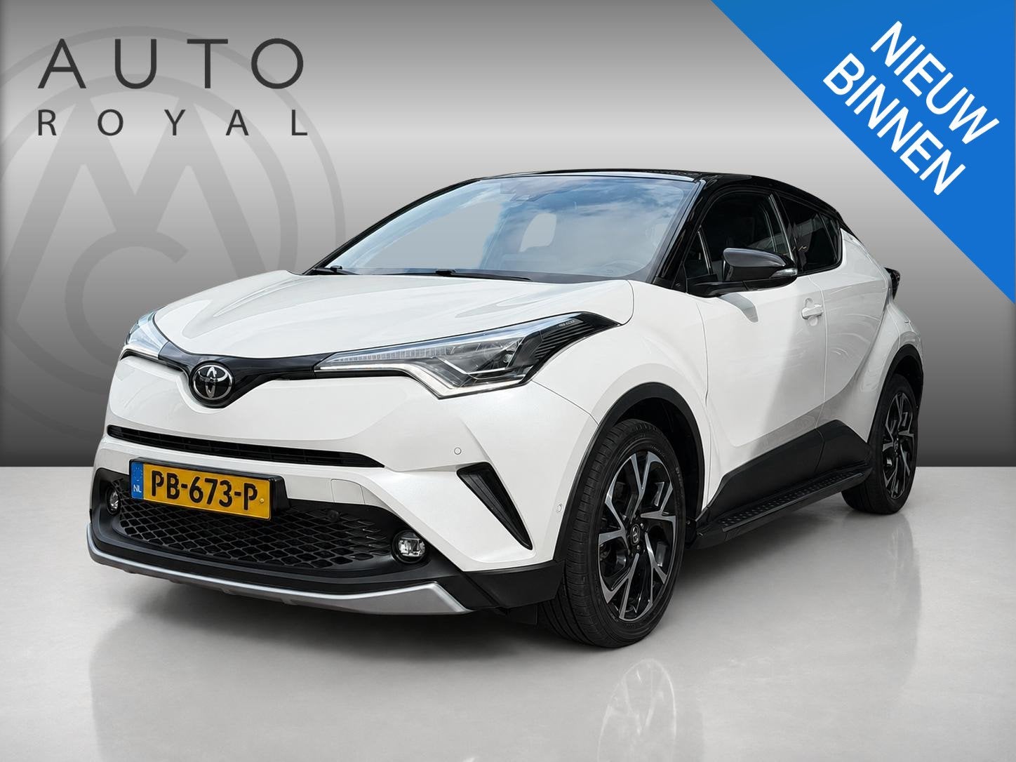 Toyota C-HR 1.2 Bi-Tone Plus DODEHOEK DETECTIE | LANE ASSIST, Voorwielaandrijving, Automatische klimaatregeling, Stof, Gebruikt