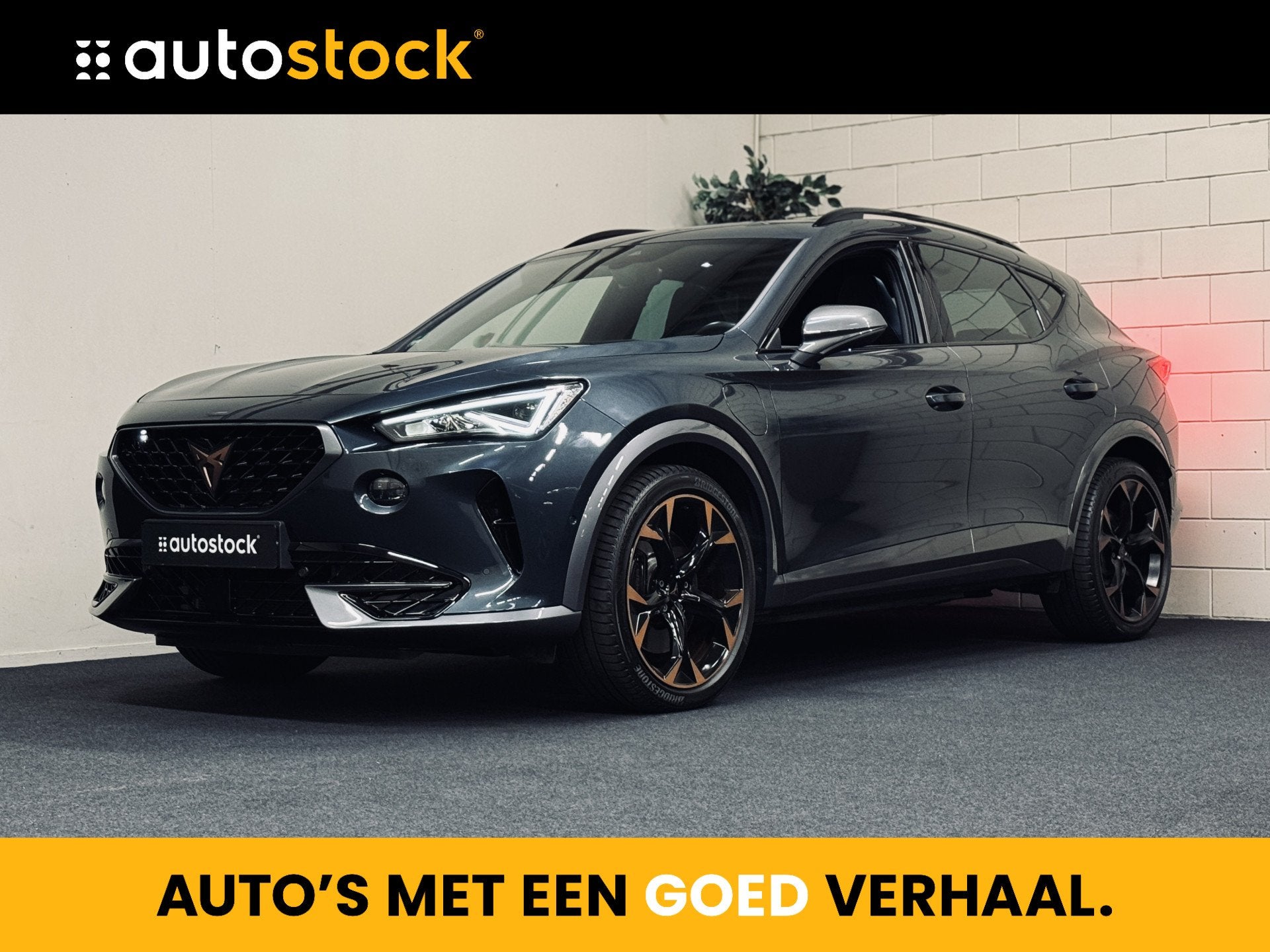 CUPRA Formentor 1.4 e-Hybrid VZ Copper Edition | Panorama |, Gebruikt, 4 cilinders, Leder en Stof, Hybride Elektrisch/Benzine