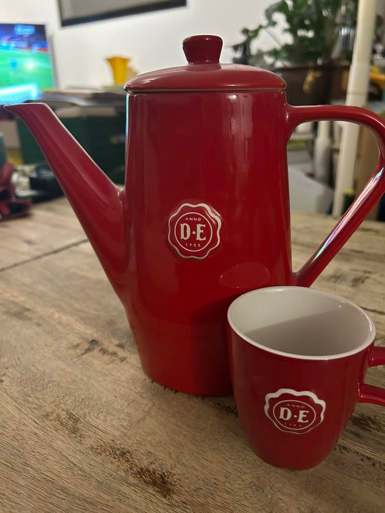 Douwe Egberts koffie kan 21 cm hoog senseo kopje rood, Ophalen of Verzenden, Overige stijlen, Kop(pen) en/of Schotel(s)