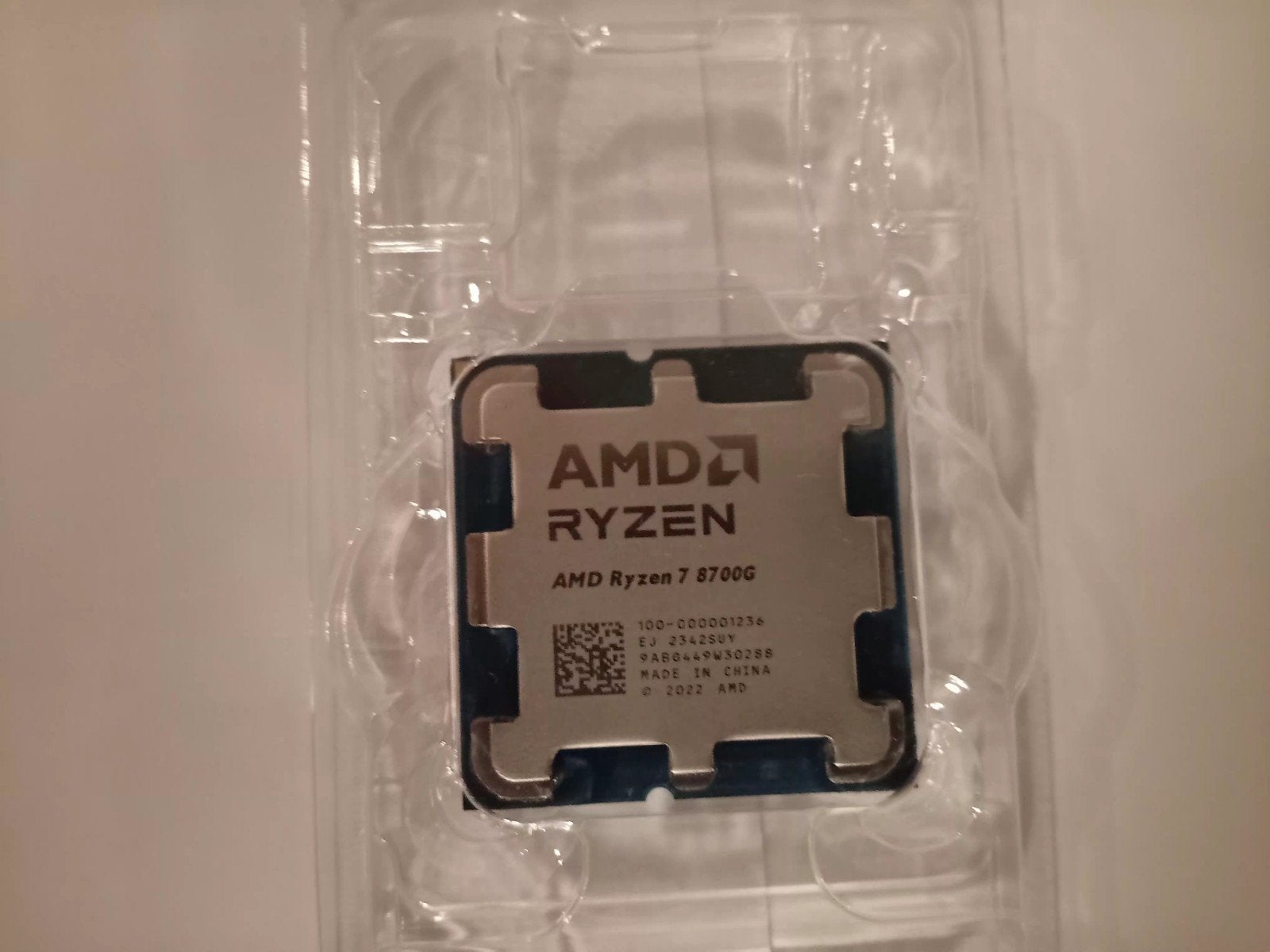 CPU: AMD RYZEN 7 8700G inclusief stock cooler., 8-core, AM5, Ophalen of Verzenden, Zo goed als nieuw