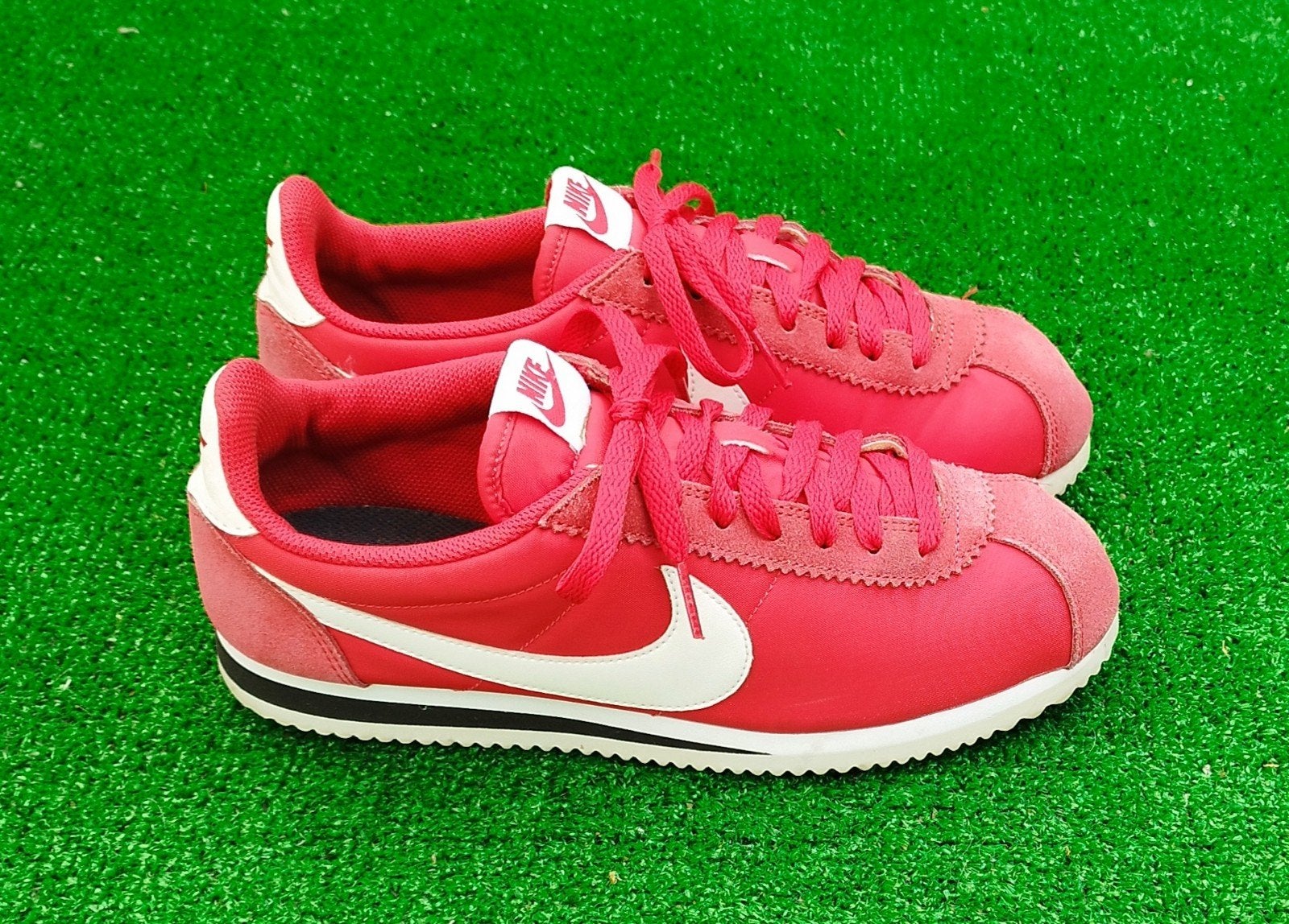 Nike Cortez Sneakers Rood - Maat 40.5, Nike Inc., Nike, Ophalen of Verzenden, One Bowerman Drive, Beaverton, Oregon 97005, USA