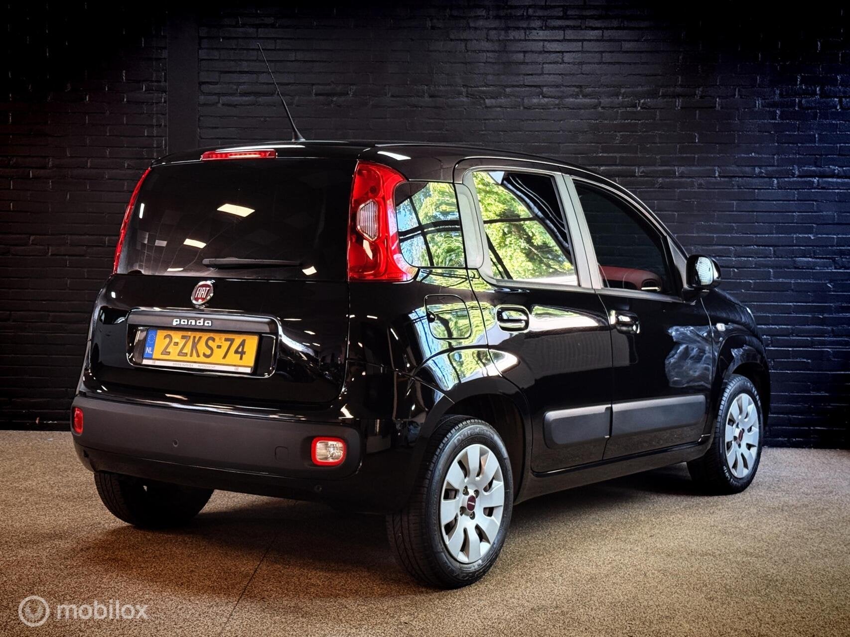 Fiat Panda 0.9 TwinAir Lounge, Auto's, Fiat, Voorwielaandrijving, Gebruikt, Panda, Zwart