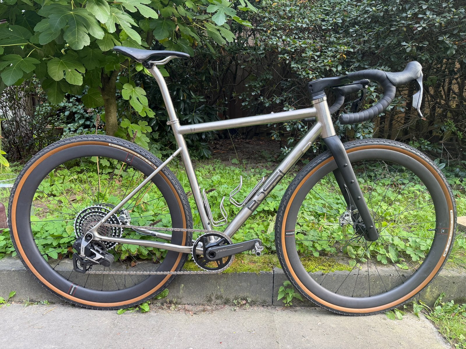 Bossi grit titanium gravel bike sram red 1x13