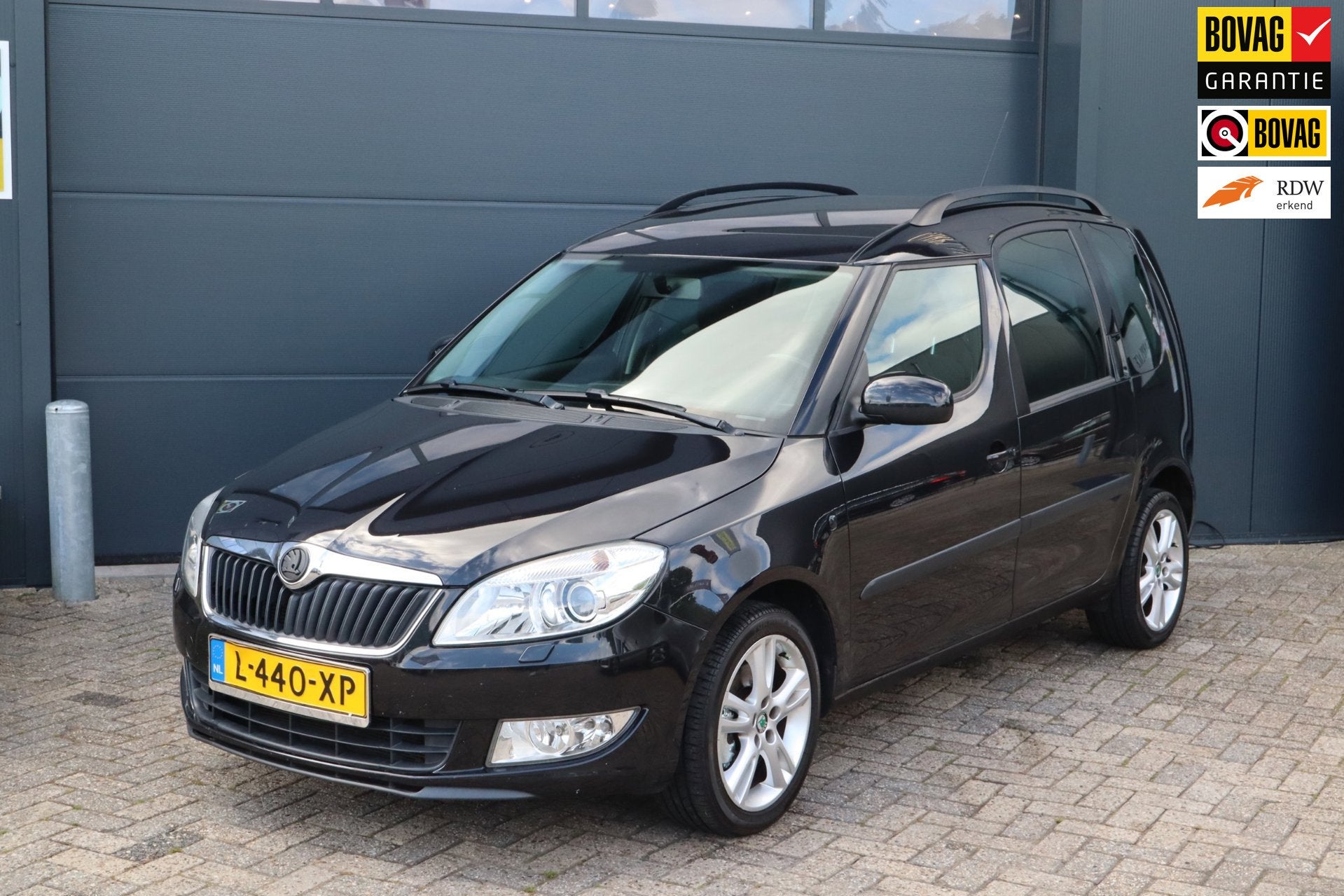 Skoda Roomster 1.2 TSI Ambition-Airco-Automaat, Auto's, 4 cilinders, Roomster, Zwart, Bedrijf