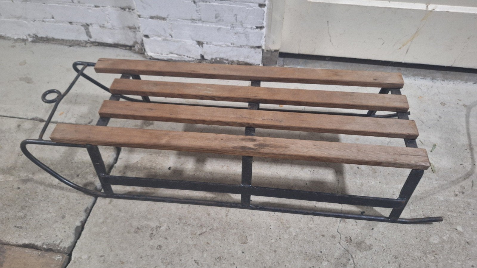 Oude gietijzeren en houten Slee, Ophalen, Gebruikt