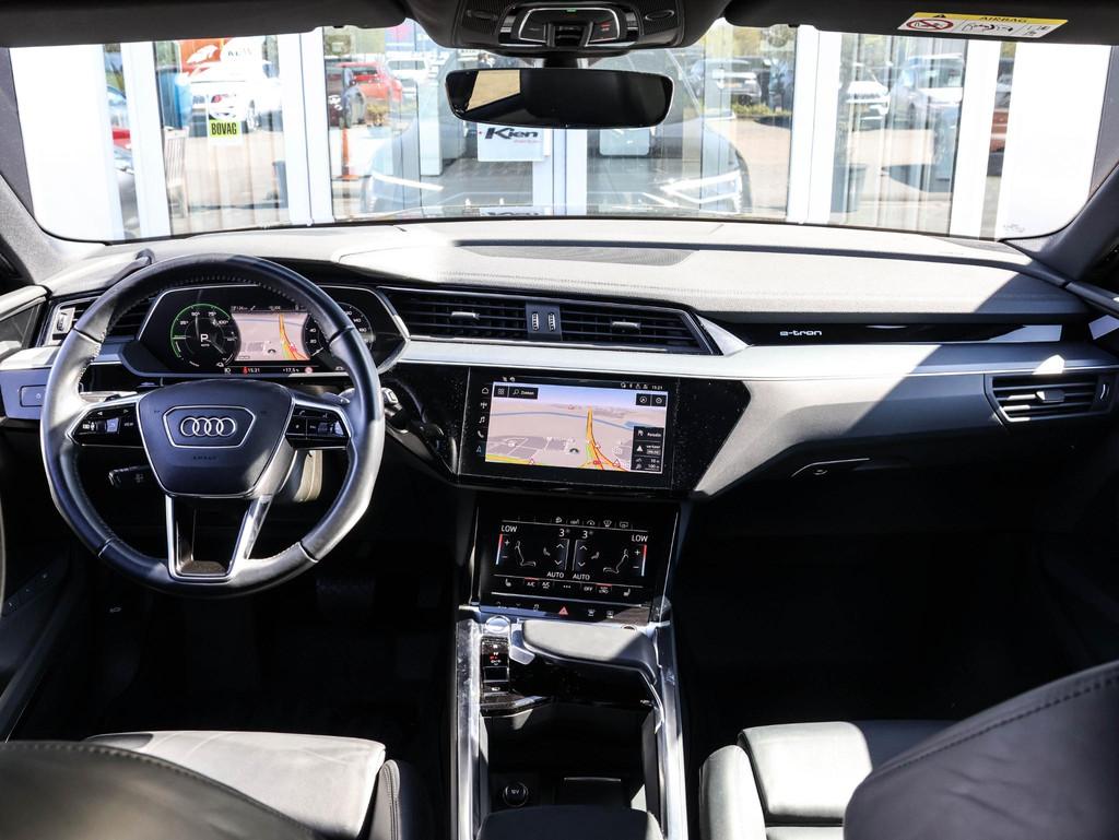 Audi e-tron e-tron 55 quattro advanced Pro Line Plus 95 kWh, Auto's, Audi, Automaat, 131 €/maand, Zwart, 95 kWh