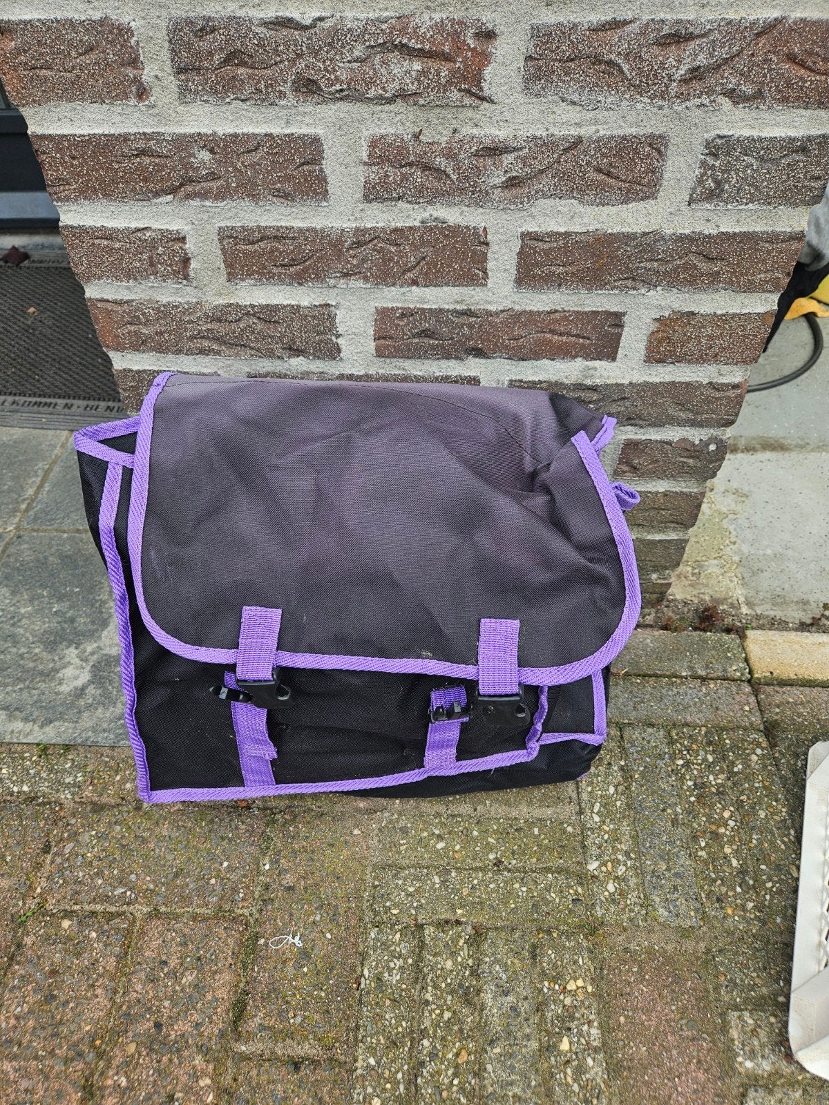 Fietstas - Zwart met paarse accenten, Ophalen, Gebruikt, Onbekend