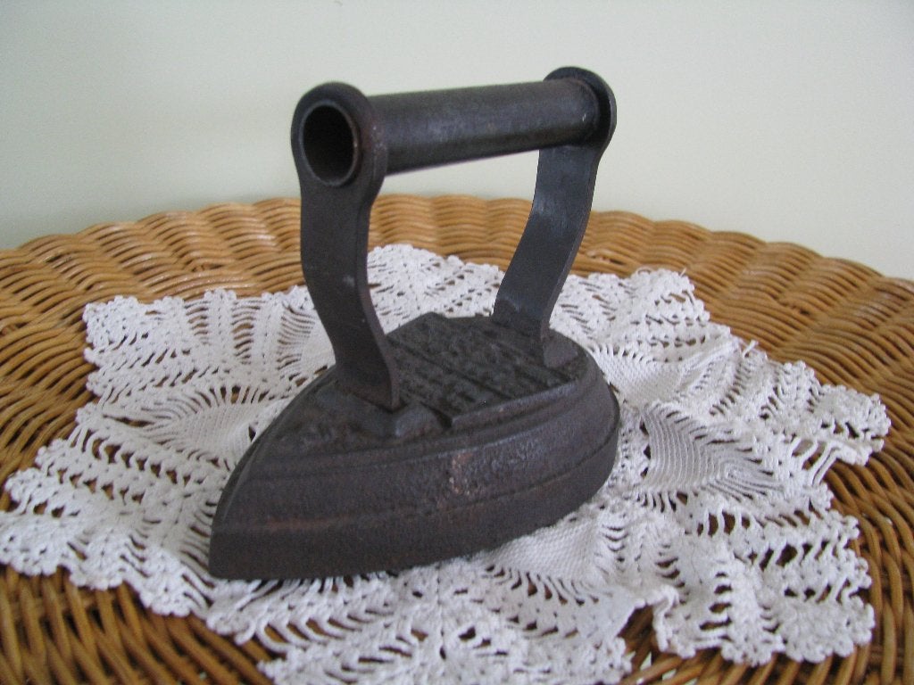 Cast Iron # gietijzer * strijk bout - ijzer van TOEN ( H ), Antiek en Kunst, Ophalen of Verzenden